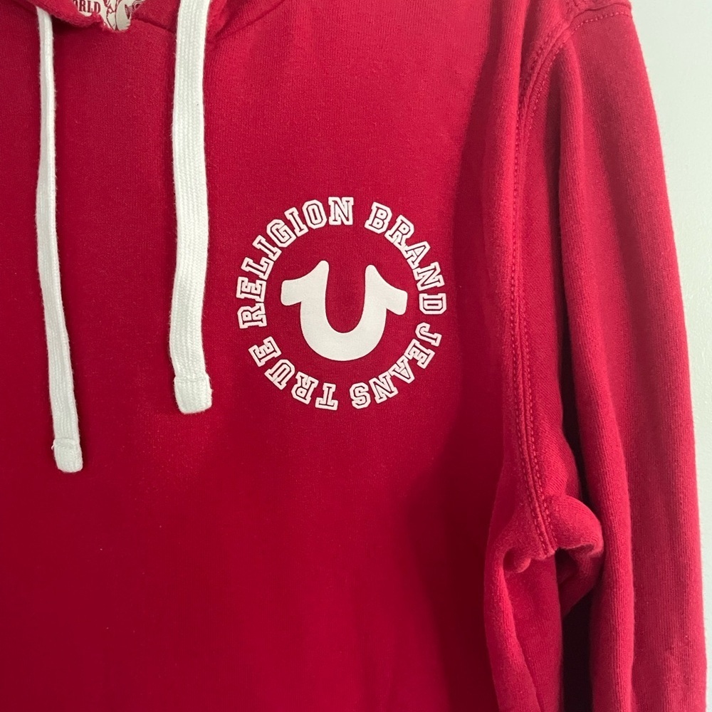 True Religion Bold Red Graphic Men’s hoodie in size medium